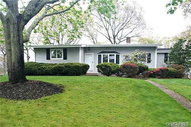 1st image of 109 E Lolly Lane
