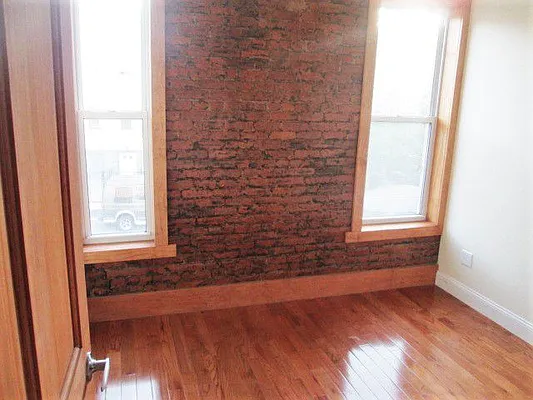 Rented by The Hamilton Group | media 22