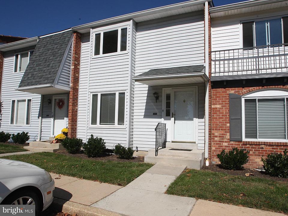 1st image of 3403 Hillock Ln #2