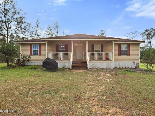 64 Garner Rd, Mount Olive, MS 39119