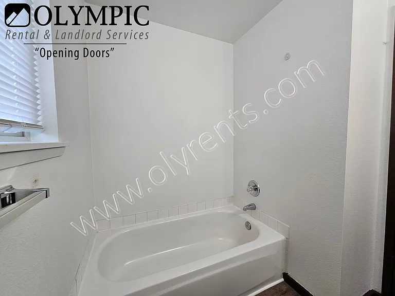 10740 Littlerock Rd SW #G1-4 — Photo 8