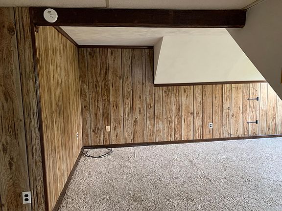 2nd image of 54 Lincoln Dr #3