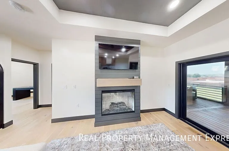 313 N Red Spruce Ave — Photo 9