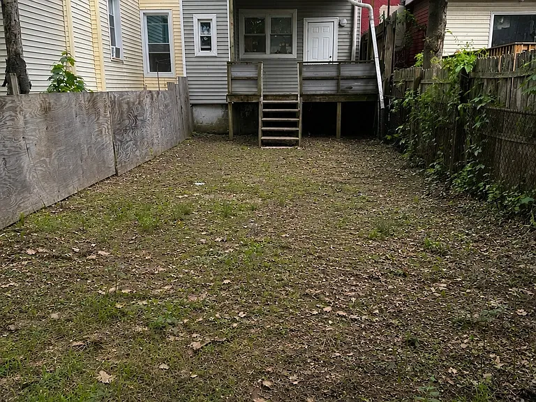 Mallory Ave — Photo 20