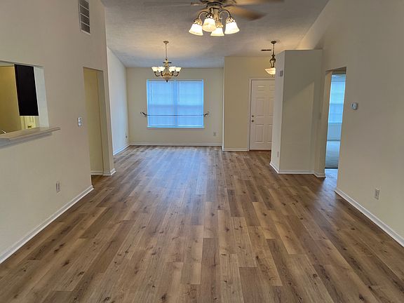 2nd image of 2270 Lakecrest Dr
