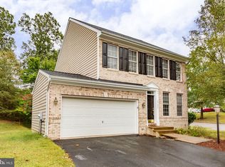 17575 Deweys Run Ln, Dumfries, VA 22026