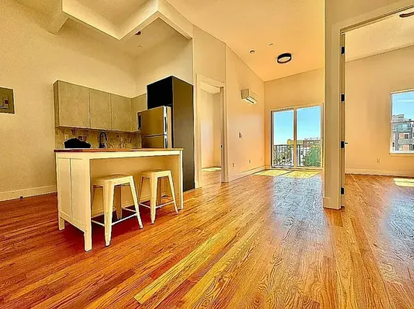 949 Metropolitan Avenue image 1 of 12
