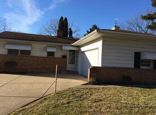 5023 S Sedgewick Rd, Lyndhurst, OH 44124