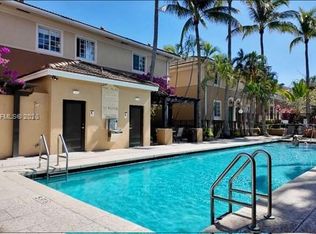 2891 NE 185th St APT 1002, Aventura, FL 33180