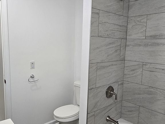 4th image of 145 N 21st Ave Floor 1