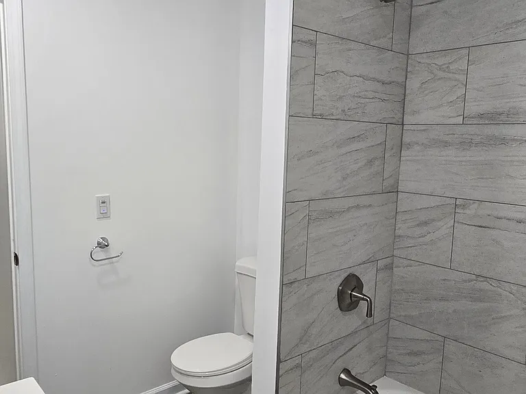 145 N 21st Ave #1 — Photo 4