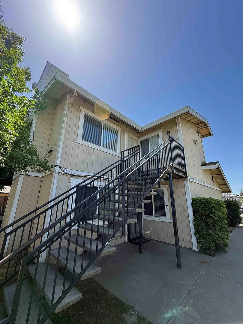 2 Bed 2 Full Bath Condo — Photo 1