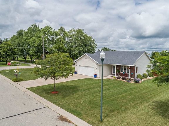 2nd image of W6492 Brandon Ct