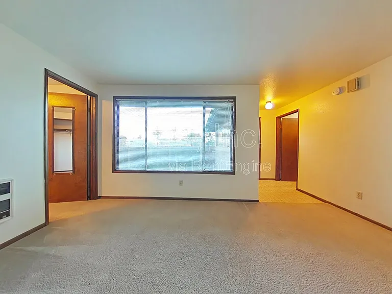 3318 NE Lancaster St #3 — Photo 2