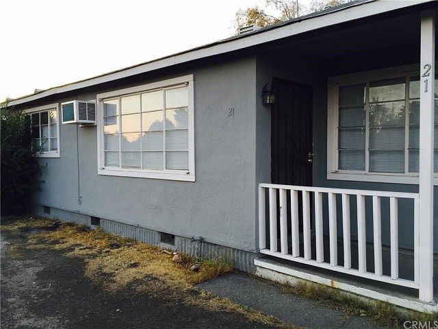 1st image of 21 E Walker St