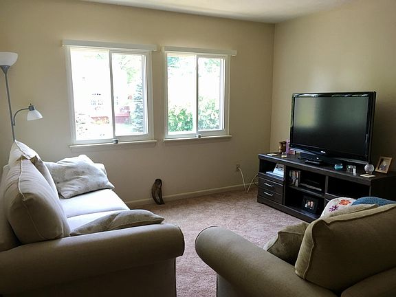 5th image of 1935 Gardiner Ln APT F93