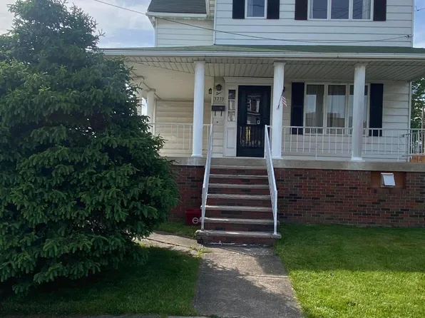 3270 Greenwood Ave, Scranton, PA 18505