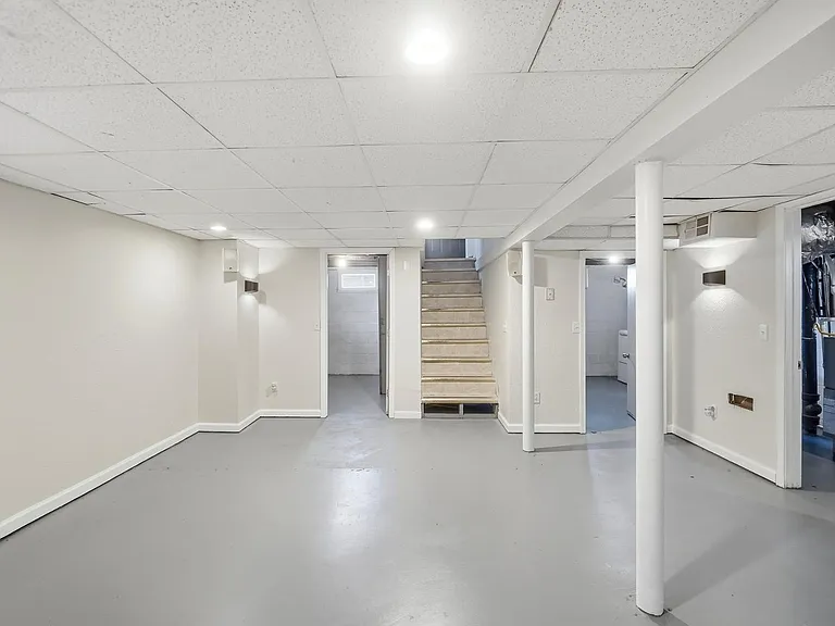 2917 123rd St — Photo 34