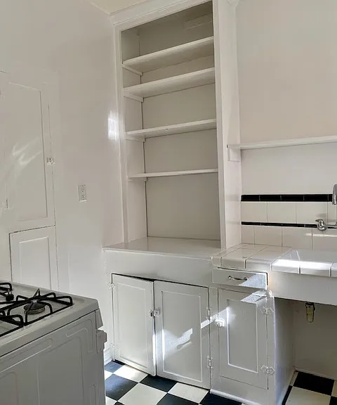 1537 Corinth Ave #4 — Photo 4