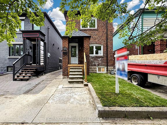 2nd image of 414 Mortimer Ave
