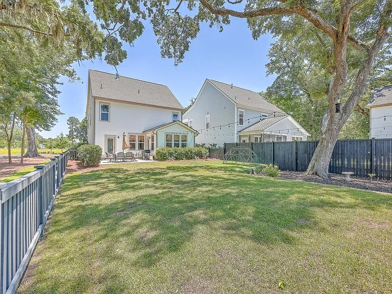 2147 Kemmerlin St — Photo 14
