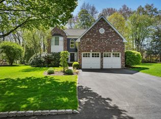 10 Wilton Hunt Rd, Wilton, CT 06897