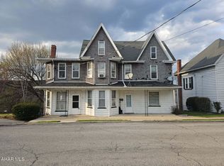 712 & 710 Church St, Saxton, PA 16678