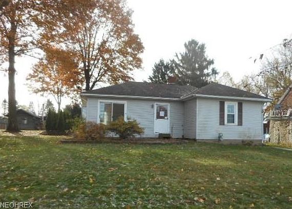 1st image of 427 E Main St