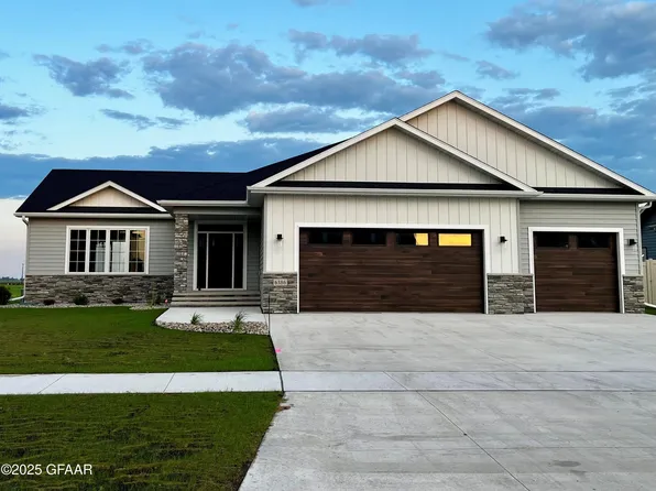 6386 Riggs Rd, Grand Forks, ND 58201