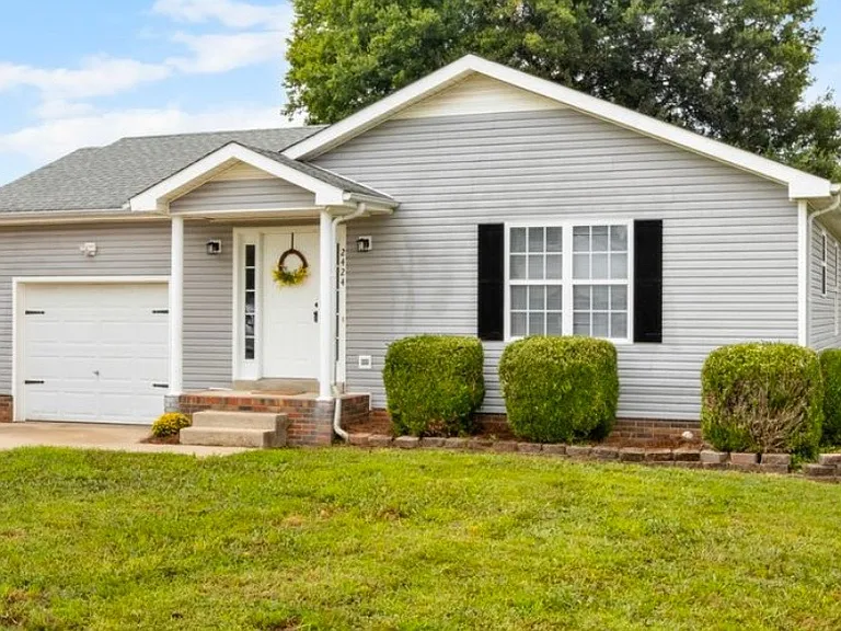 2424 Calico Ct — Photo 3