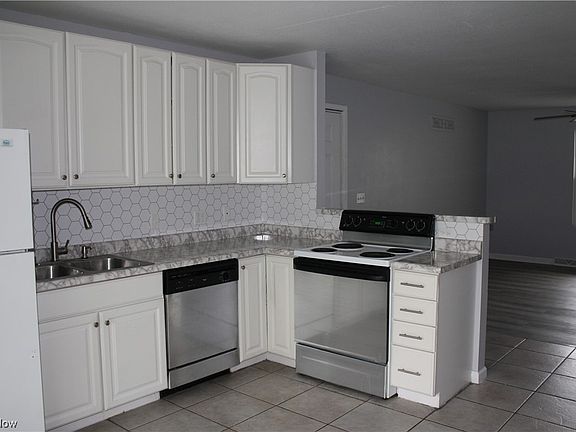 2nd image of 9937 Delray Dr #2