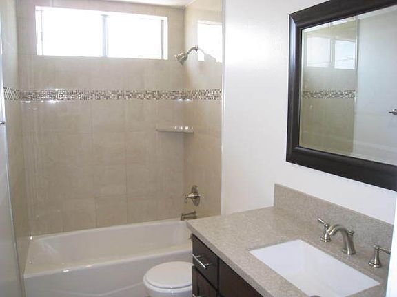 2nd image of 2320 Vanderbilt Ln APT 10
