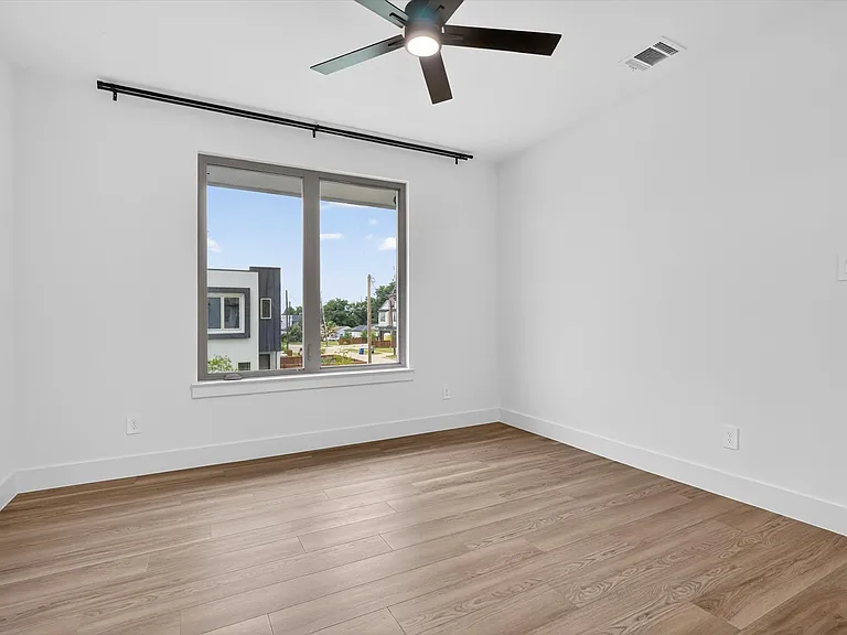 5704 Wayside Dr — Photo 18