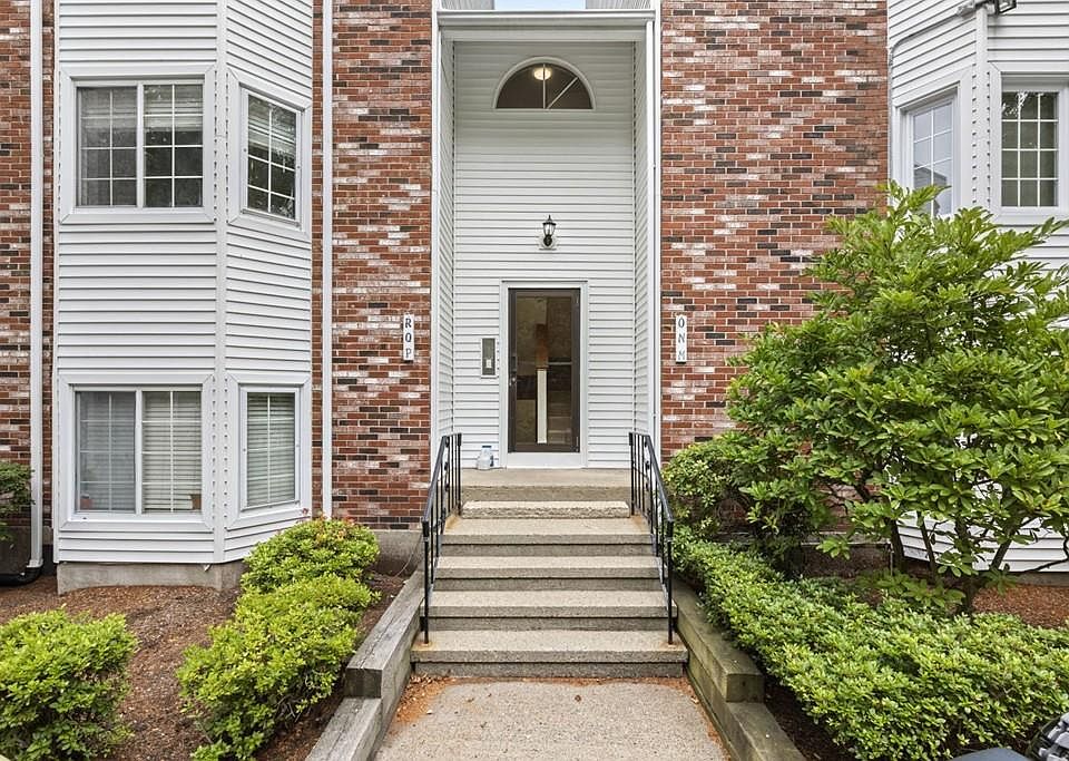 1st image of 121 Tall Oaks Dr