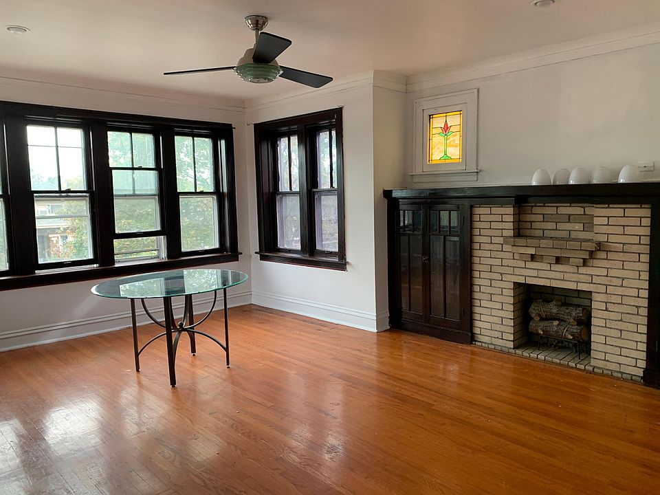 1st image of 5942 S Washtenaw Ave