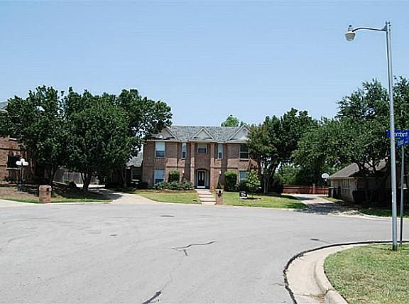 4th image of 3309 Thornbird Ln