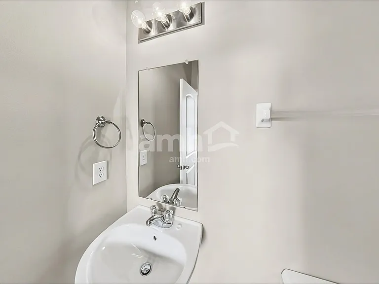 7266 Rondeau Dr — Photo 9