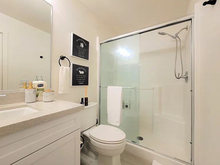 709 S Azusa Ave #H — Photo 6