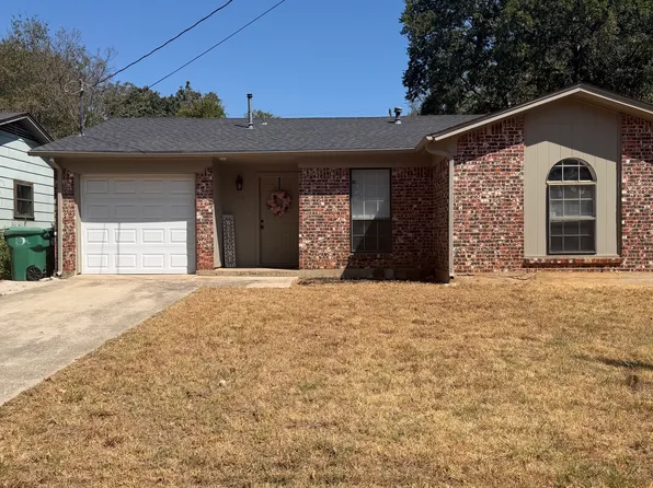 629 Chambers St, Denton, TX 76205