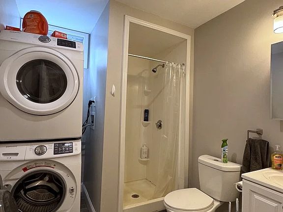 4th image of 22 Wachusett St #1