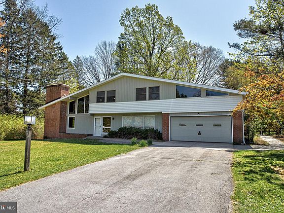2nd image of 840 Outer Dr