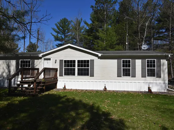 W7486 White River Trl, Wautoma, WI 54982