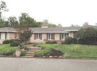 1719 Greenbrier Dr, Mount Vernon, IN 47620