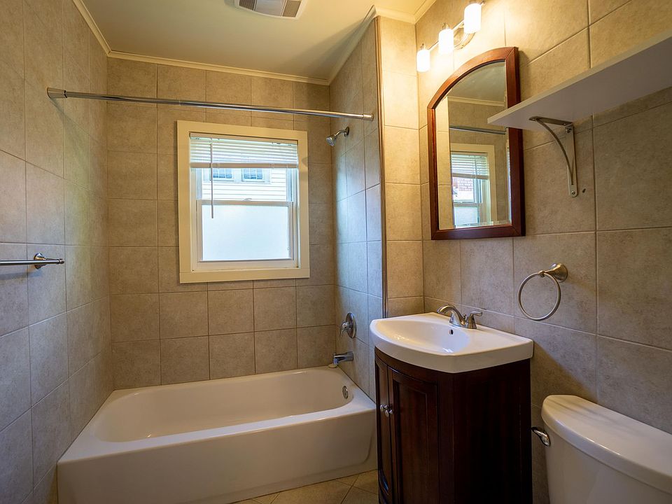1st image of 229 Fellows Ave #0