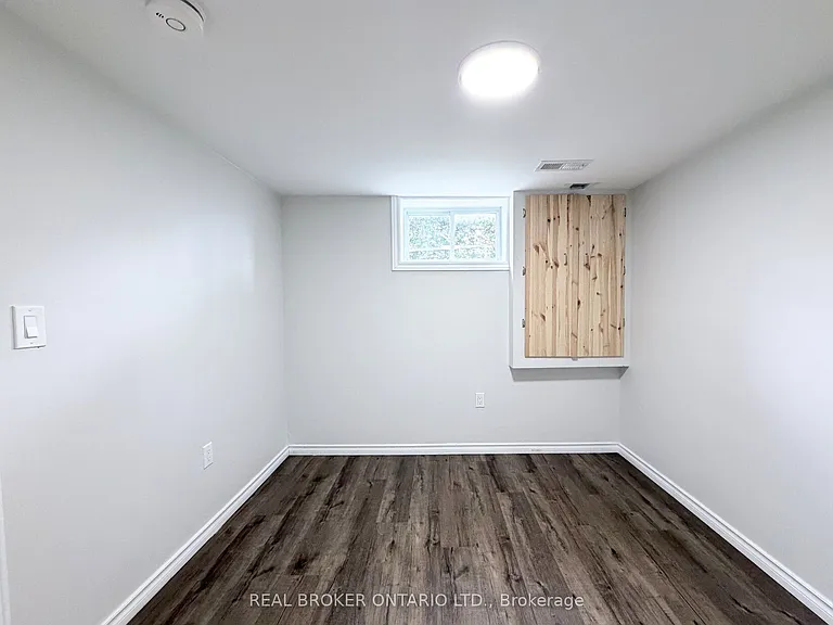 315 E 22nd St #BASEMENT — Photo 8