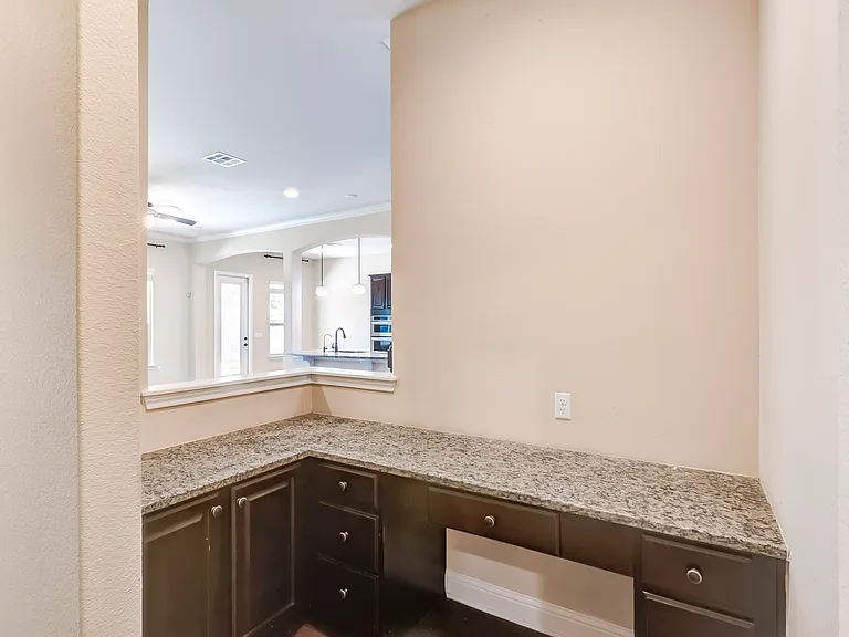16009 Jeffs Ln — Photo 18