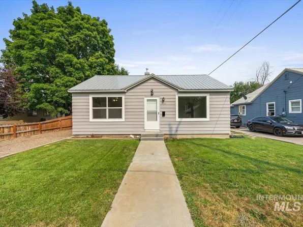 934 N 6th St, Payette, ID 83661