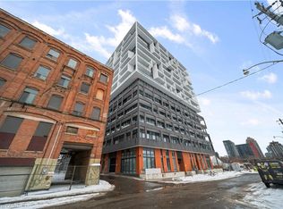 9 Tecumseth St #422, Toronto, ON M5V 0S5