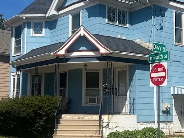 804 N 4th St, Dekalb, IL 60115