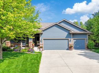 16831 Alpine Ct, Clive, IA 50325